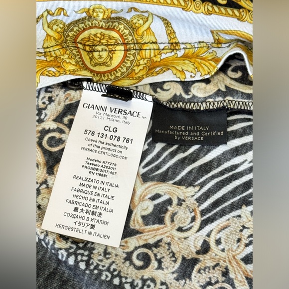 Authentic! Gianni Versace Medusa print T-shirt size L slim fit like new! - Picture 14 of 16